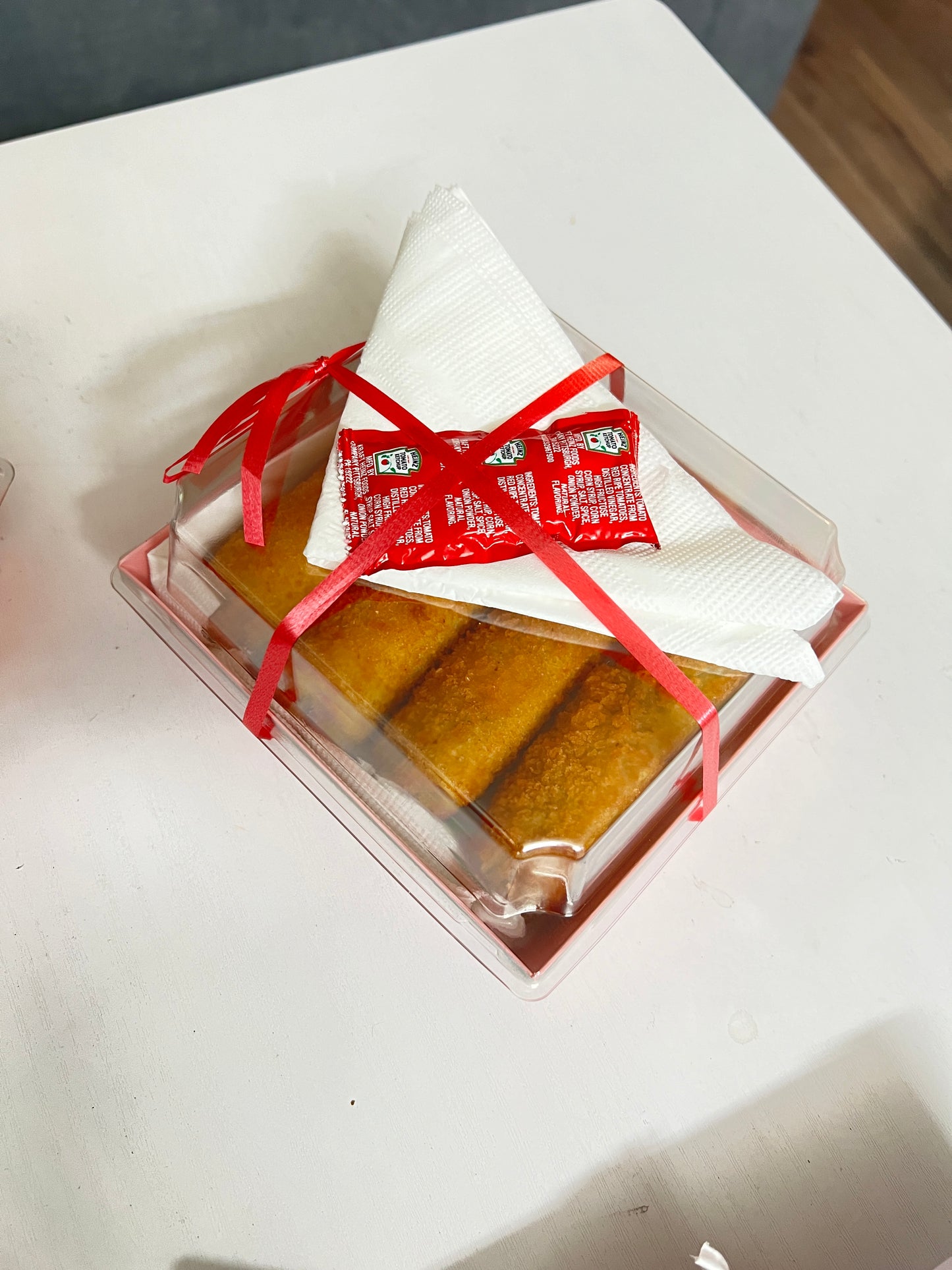 B2. Gift Box - Fish Rolls (5 Rolls)